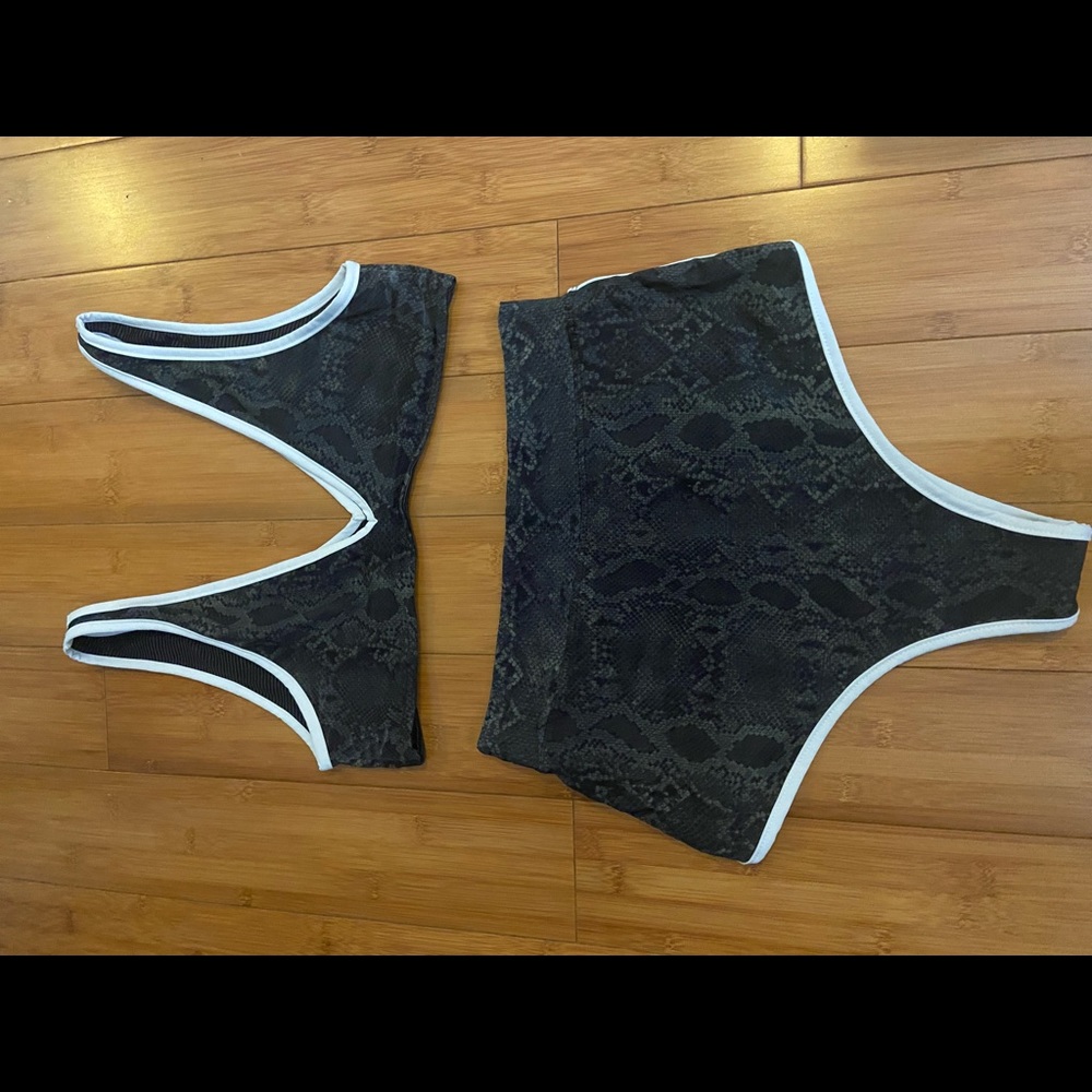 Large Acacia set